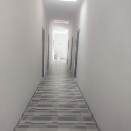 ホテル Oke Living Syariah スラカルタ エクステリア 写真