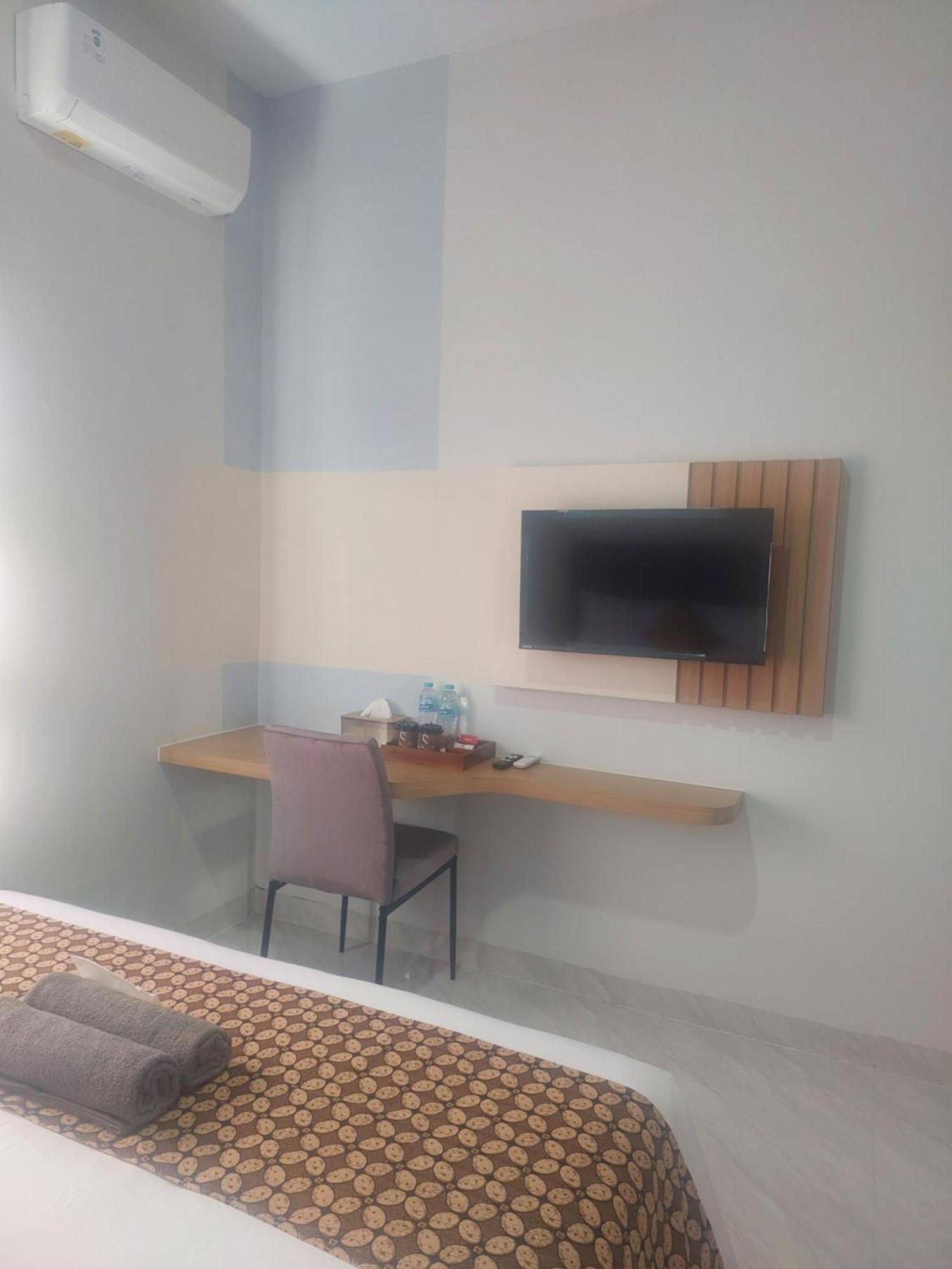 ホテル Oke Living Syariah スラカルタ エクステリア 写真